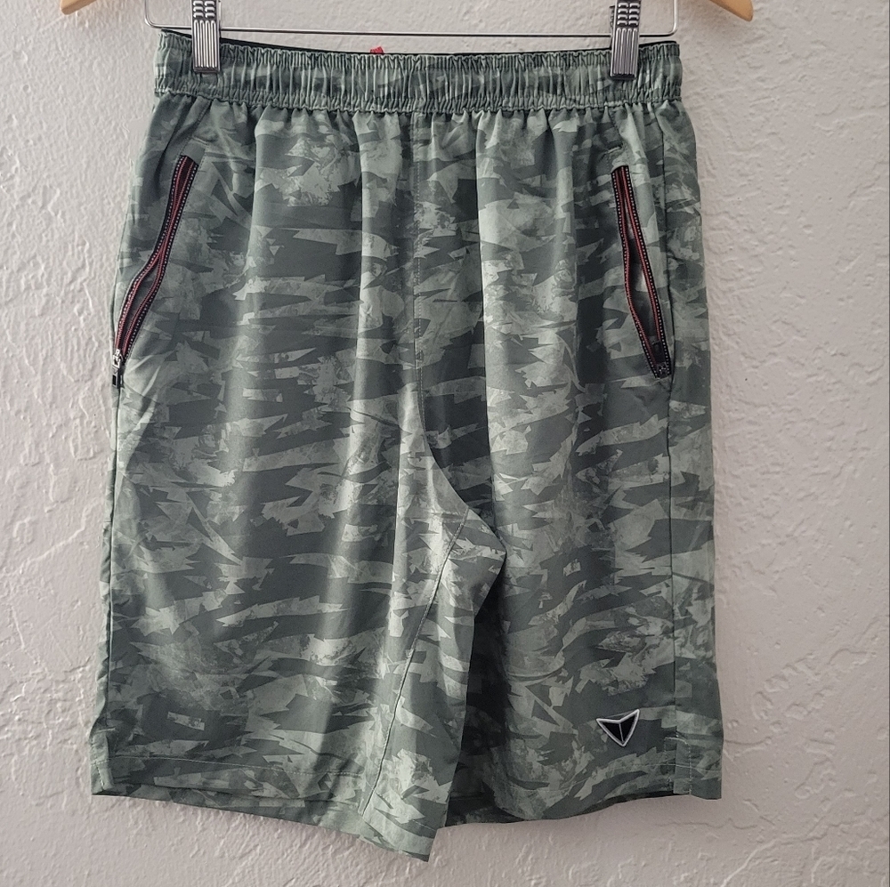 Korsa Camo 9" Shorts Size Small